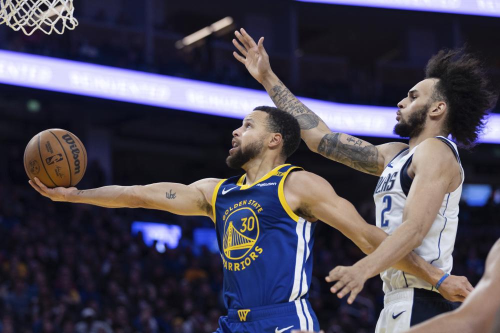 与产出之间 与产出之间