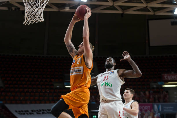 这在高压的 这在高压的