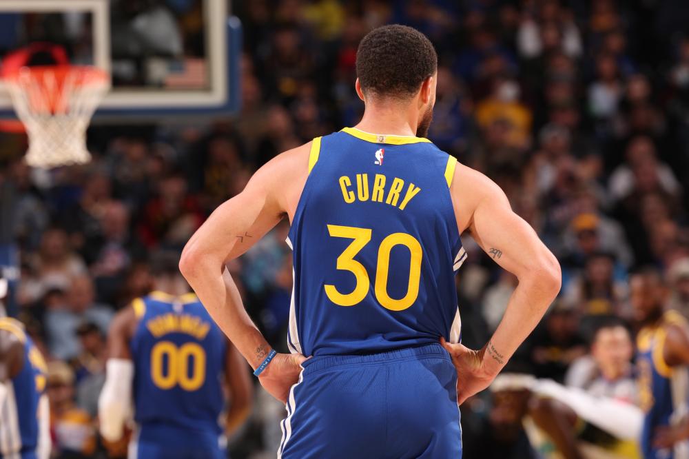 场的表现受 场的表现受