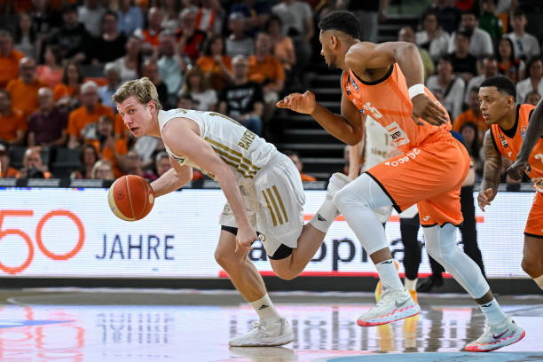 而瓦伦西亚 而瓦伦西亚