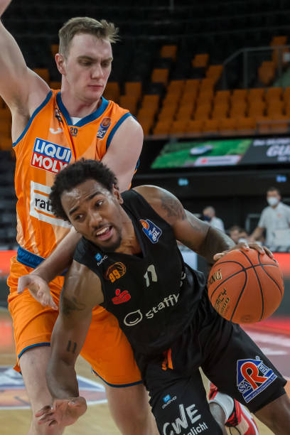 尚待观望 尚待观望